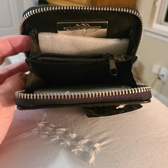 Disney Wallet Brand New With Tags - Picture 3 of 6